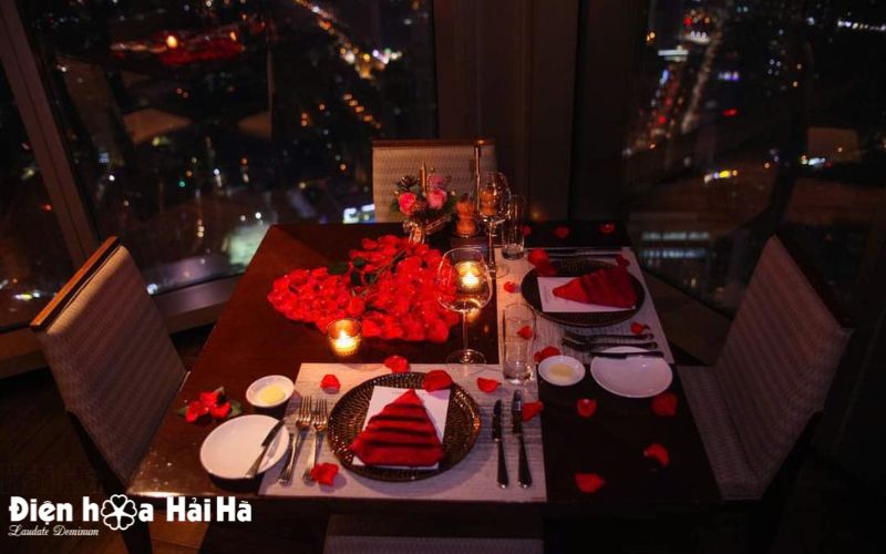 Một bữa tối dưới ánh nến lãng mạn và thăng hoa trong ngày lễ tình nhân