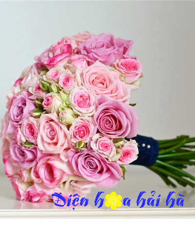 Bó hoa cưới mầu tím hồng