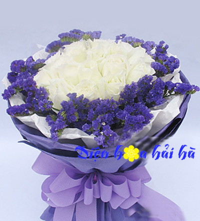 Bó hoa hồng trắng và salem tím - Hoa chúc mừng ngày 20/10 hoa-chuc-mung-ngay-20-10-bo-hoa-hong-trang-va-salem-tim
