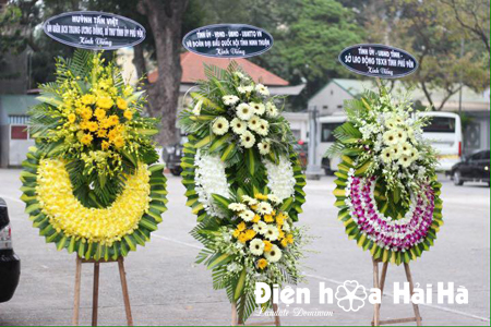 Đặt vòng hoa tang lễ tại Quận Cầu giấy Đặt vòng hoa tang lễ tại Hà Nội hoa lan tím trắng