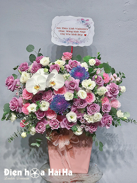 Giỏ hoa sinh nhật màu tím – Vinh hoa