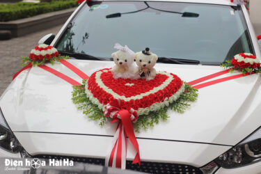 Bán bộ hoa lụa trang trí xe cưới hồng đỏ trắng kèm gấu