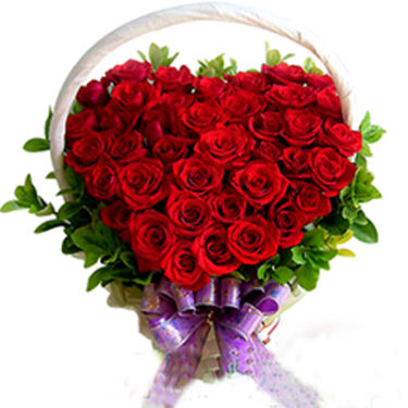 Giỏ hoa valentine hoa hồng đỏ trái tim