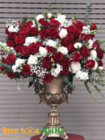 Bình hoa hồng điện hoa tại Hà Nội