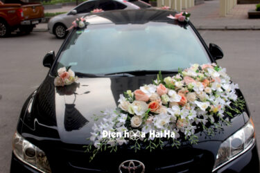 Hoa giả cho xe cưới bộ hoa lan hồ điệp