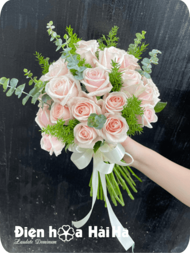 Bó hoa cầm tay cô dâu (SET 16) Hoa xe cưới hình chữ V - Bình yên