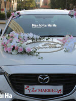 Trang trí xe cô dâu bằng hoa lụa VIP hồ điệp trắng