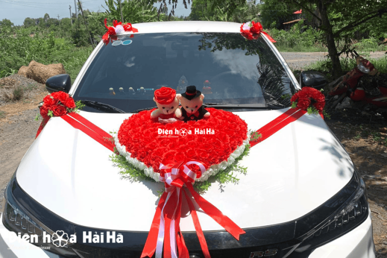 Bộ hoa giả kết xe cưới hình trái tim gấu - Sánh Duyên quá đẹp