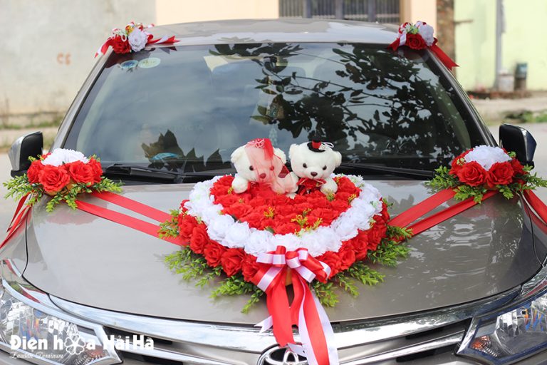 Hình thực tế bộ hoa giả trang trí xe cưới hồng đỏ - Hỷ Sắc