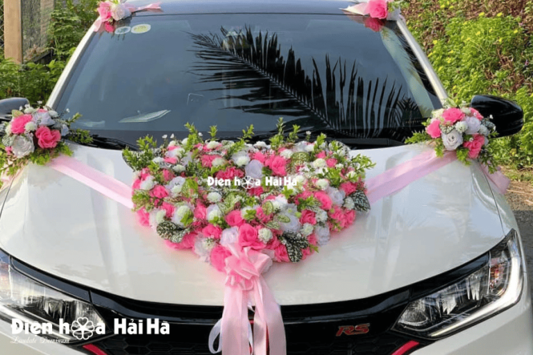 Bộ hoa giả trang trí xe cưới nhẹ nhàng - Mong Manh được nhiều khách hàng yêu thích
