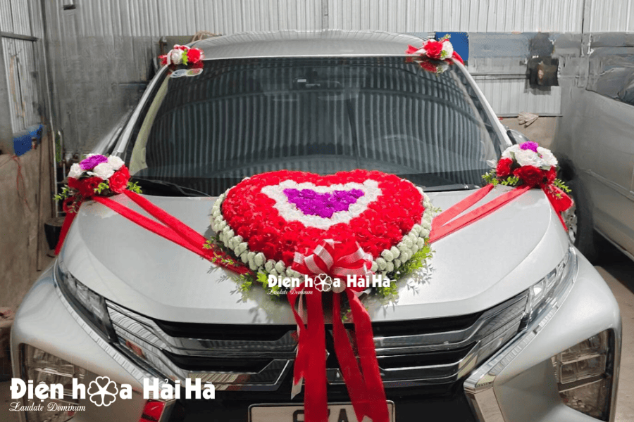Bộ hoa giả trang trí xe hoa trái tim3 màu - Ngày Yêu trên xe màu bạc