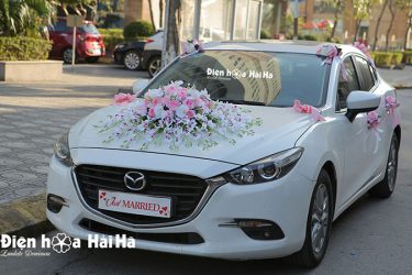 Hình chi tiết bộ hoa lụa trang trí xe cưới hiện đại