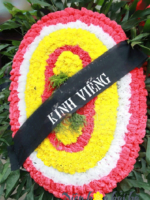 Đặt vòng hoa tang lễ 400k tại Hà Nội