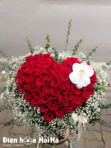Giỏ hoa sinh nhật hồng đỏ - Hạnh phúc đong đầy