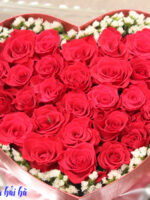 Hộp hoa trái tim hồng đỏ tình yêu