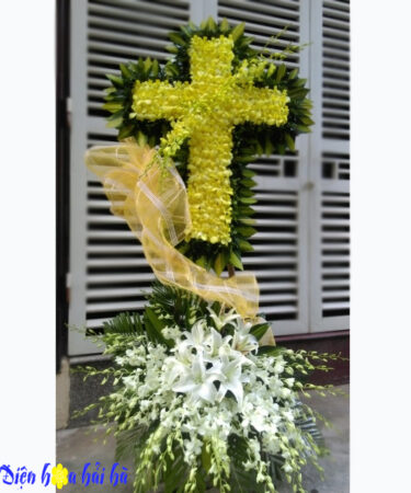 Vòng hoa tang lễ hình thập giá