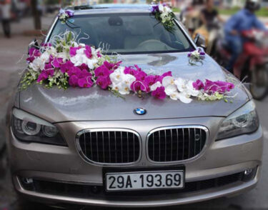 Mẫu xe hoa cưới đẹp hoa hồ điệp trắng tím