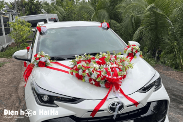 hình góc nghiêng bộ hoa giả trang trí xe cưới mã 154