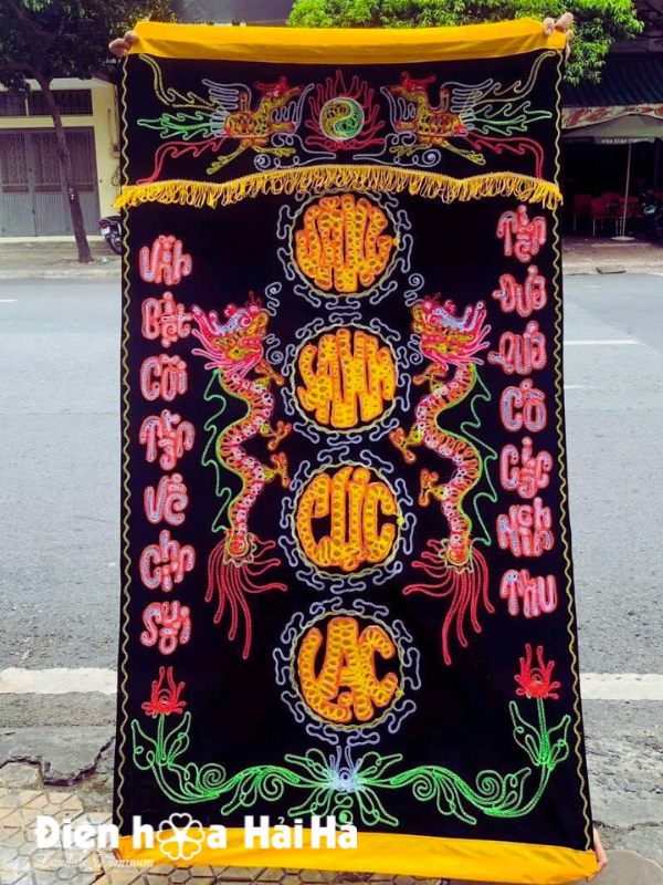 Tấm liễn đám tang HCM màu đen