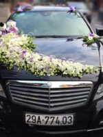 Trang trí xe hoa đám cưới hoa lan trắng