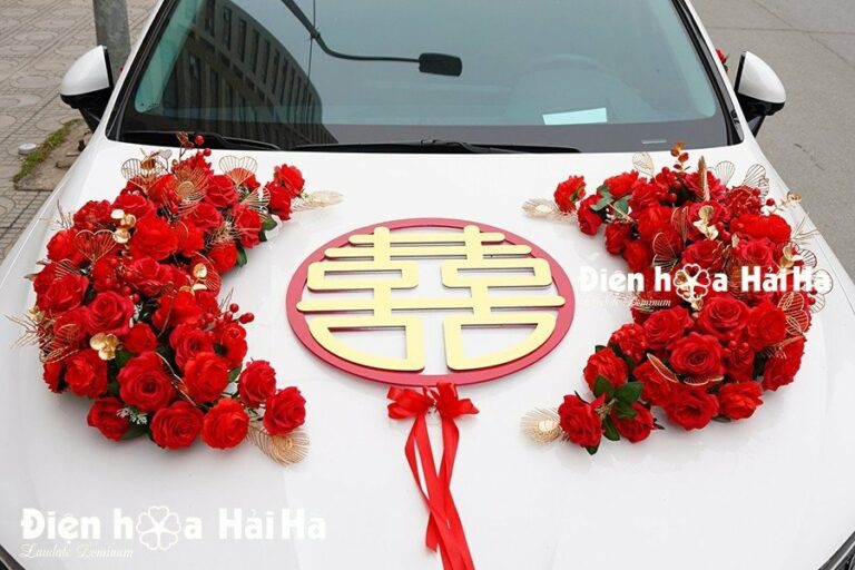 Hoa lụa xe cưới mầu đỏ hot 2023