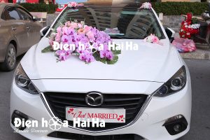 Mẫu hoa giả trang trí xe cưới hồng Kiêu Sa