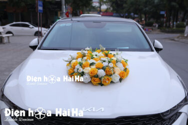 Mẫu hoa giả trang trí xe cưới Kim Cương