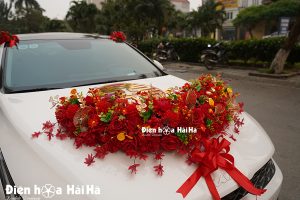 Hoa giả trang trí xe cưới phong cách Trung Hoa