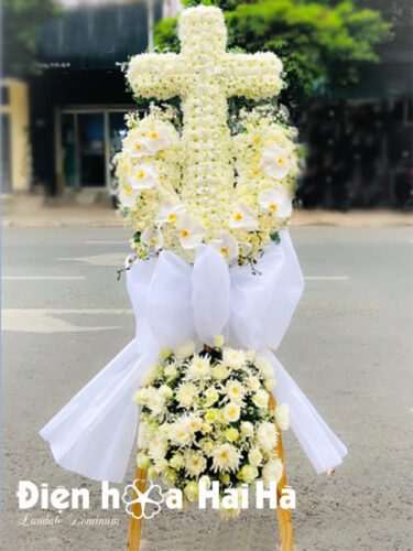 Vòng hoa đám tang Công Giáo – Muôn thủa