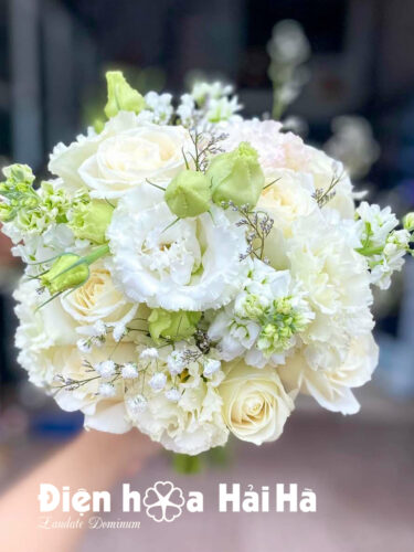 Bó hoa cầm tay cô dâu – Hạnh phúc nhất