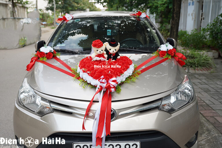 Hoa giả kết xe cưới trái tim hồng đỏ giá rẻ bất ngờ