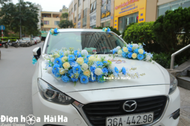 Bộ hoa lụa xe cưới màu xanh sang chảnh mẫu mới nhất