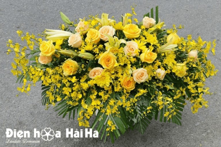 Hoa để bàn hội nghị sang trọng – Thưởng Thức