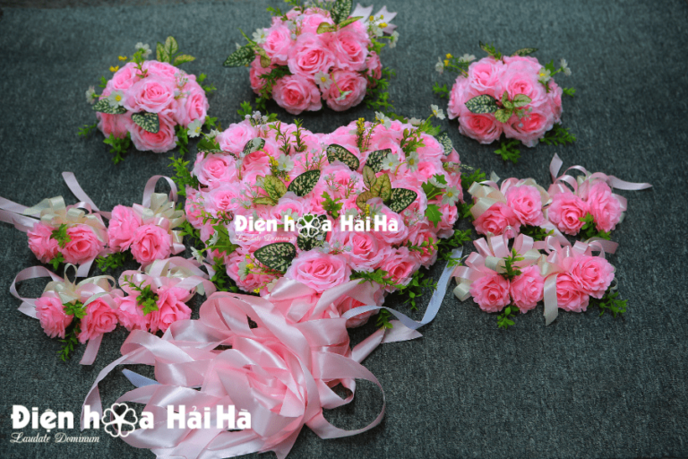 Hoa giả trang trí xe cưới - Quyến Rũ