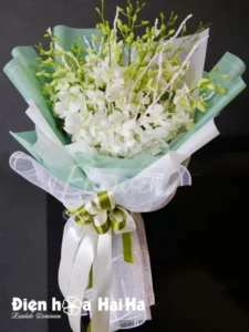 Bó hoa chia buồn hoa lan trắng nhẹ nhàng