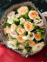 Bó hoa hồng vàng, hoa hồng kem vàng