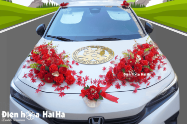 Cùng một bộ hoa giả trang trí xe cưới được nhiều kiểu dáng